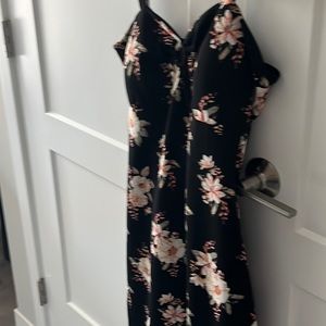 No Boundaries XL/XG (15-17) form fitting floral dress